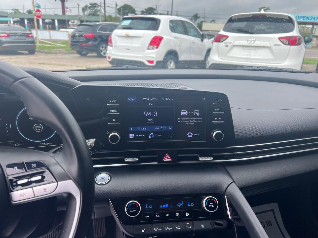 Used 2021 Hyundai Elantra SEL w/ Convenience Package FWD image 10