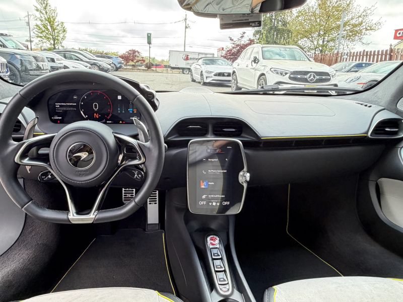 Used 2023 McLaren Artura RWD image 16