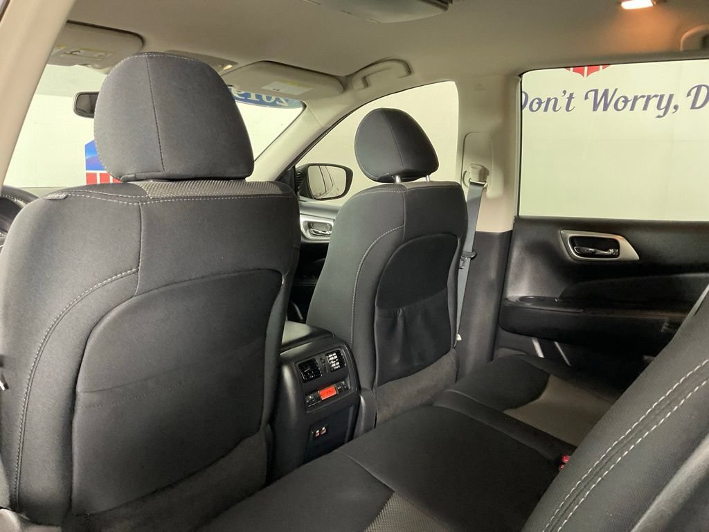 Used 2019 Nissan Pathfinder SV FWD image 15