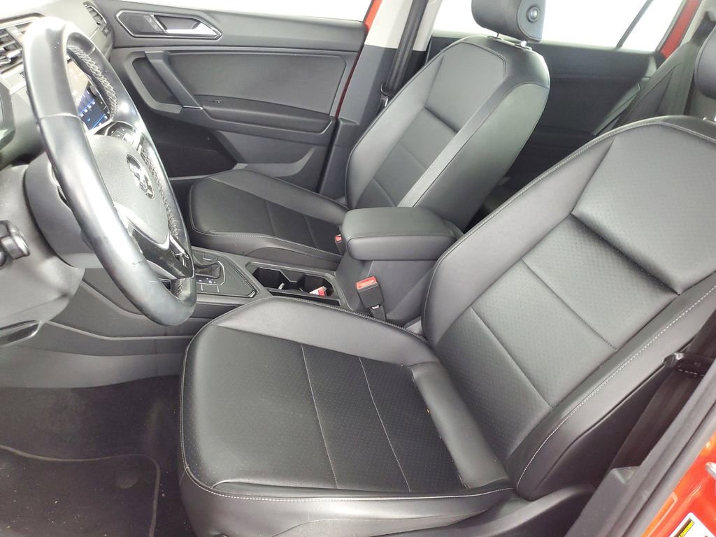 Used 2018 Volkswagen Tiguan SE FWD image 14