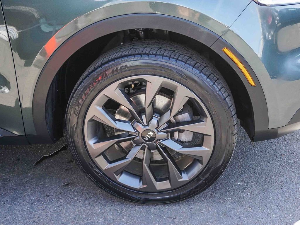 Certified 2021 Kia Sorento EX w/ EX AWD X-Line Package image 10