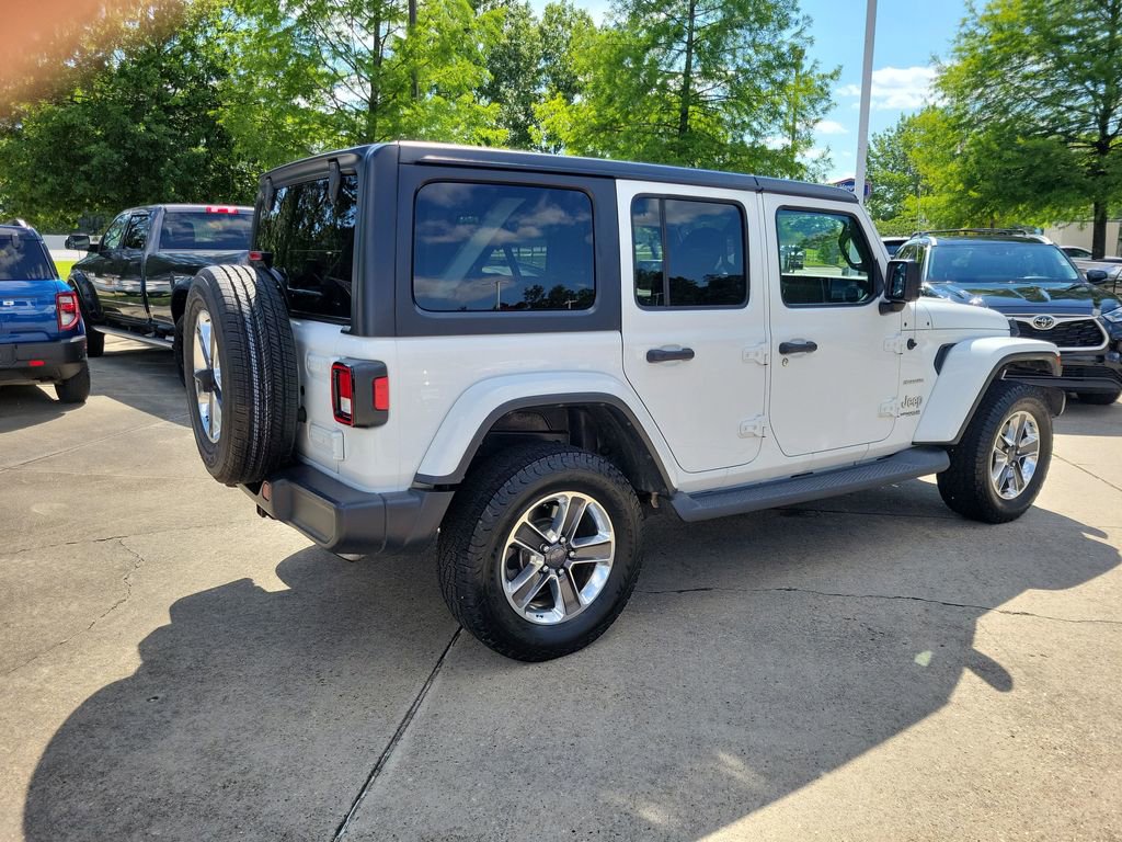 Used 2018 Jeep Wrangler Unlimited Sahara AWD/4WD image 7