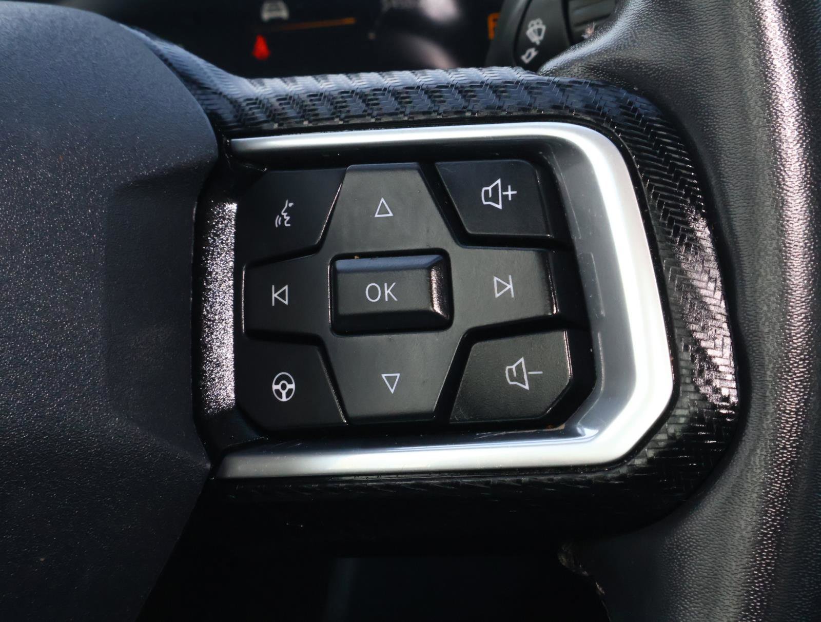 Used 2025 Ford Mustang EcoBoost image 20