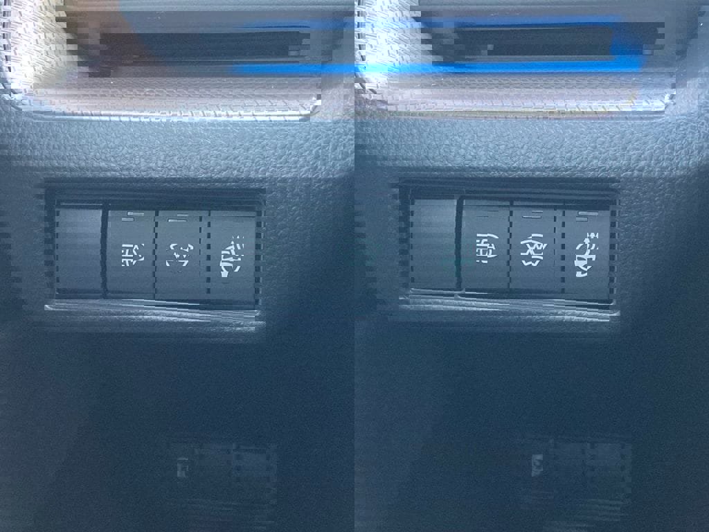 New 2026 Toyota Prius XLE image 13