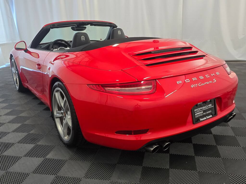 Used 2015 Porsche 911 Carrera S RWD image 3