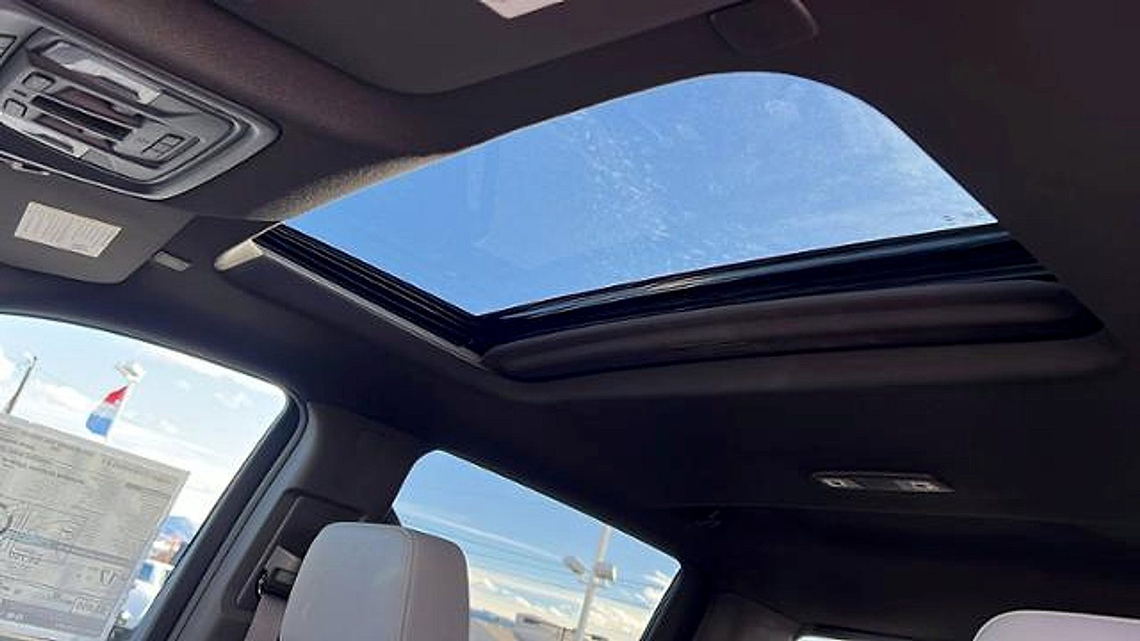 New 2026 Chevrolet Silverado 1500 LTZ w/ LTZ Premium Package image 33