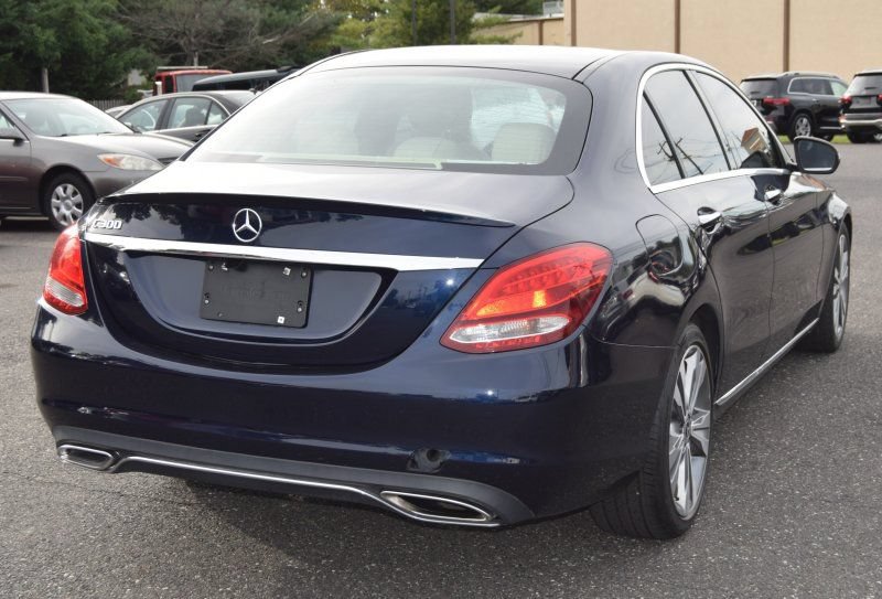 Used 2018 Mercedes-Benz C 300 Sedan w/ Premium Package image 11