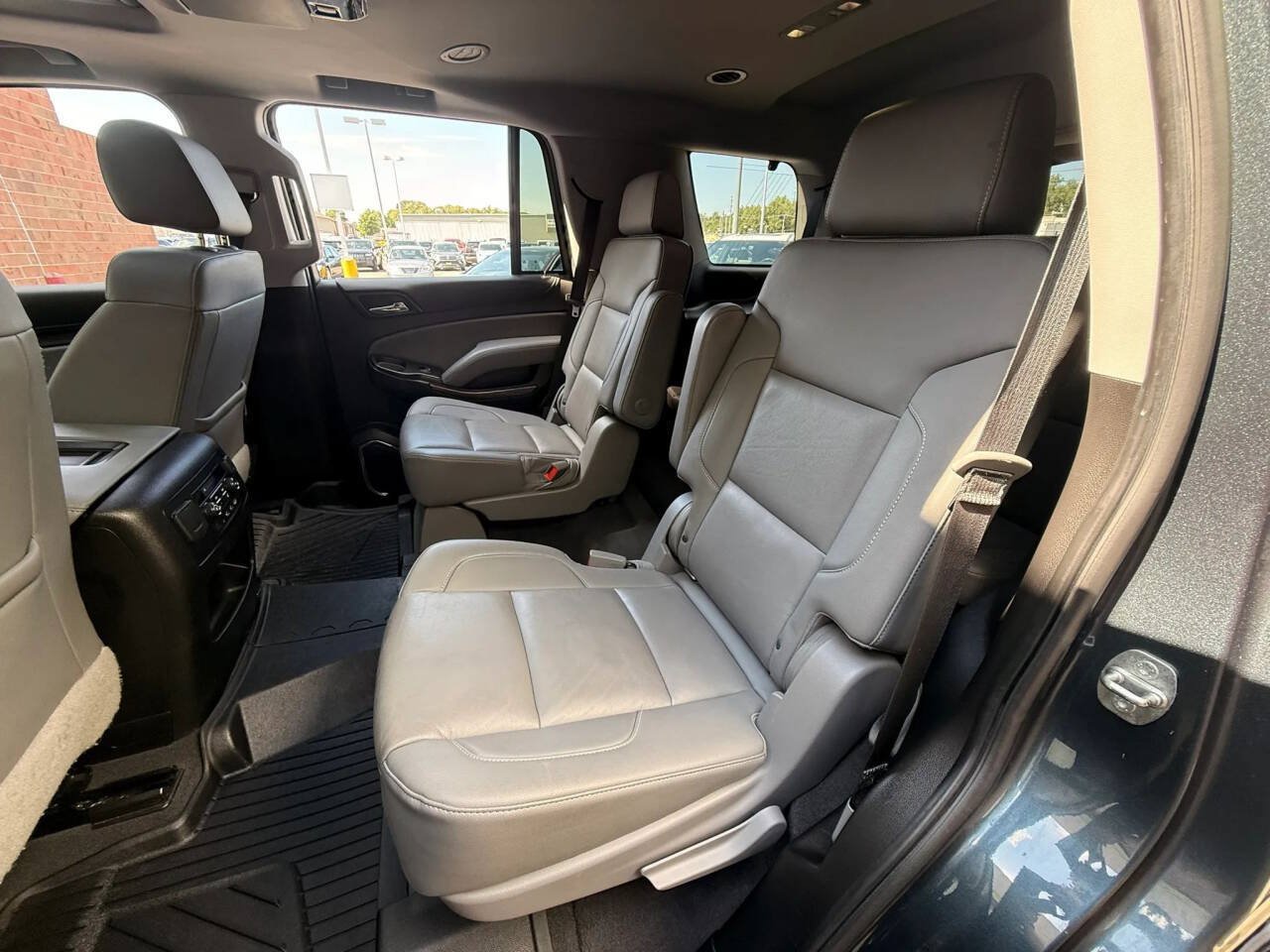 Used 2019 Chevrolet Tahoe LT w/ LT Signature Package AWD/4WD image 17