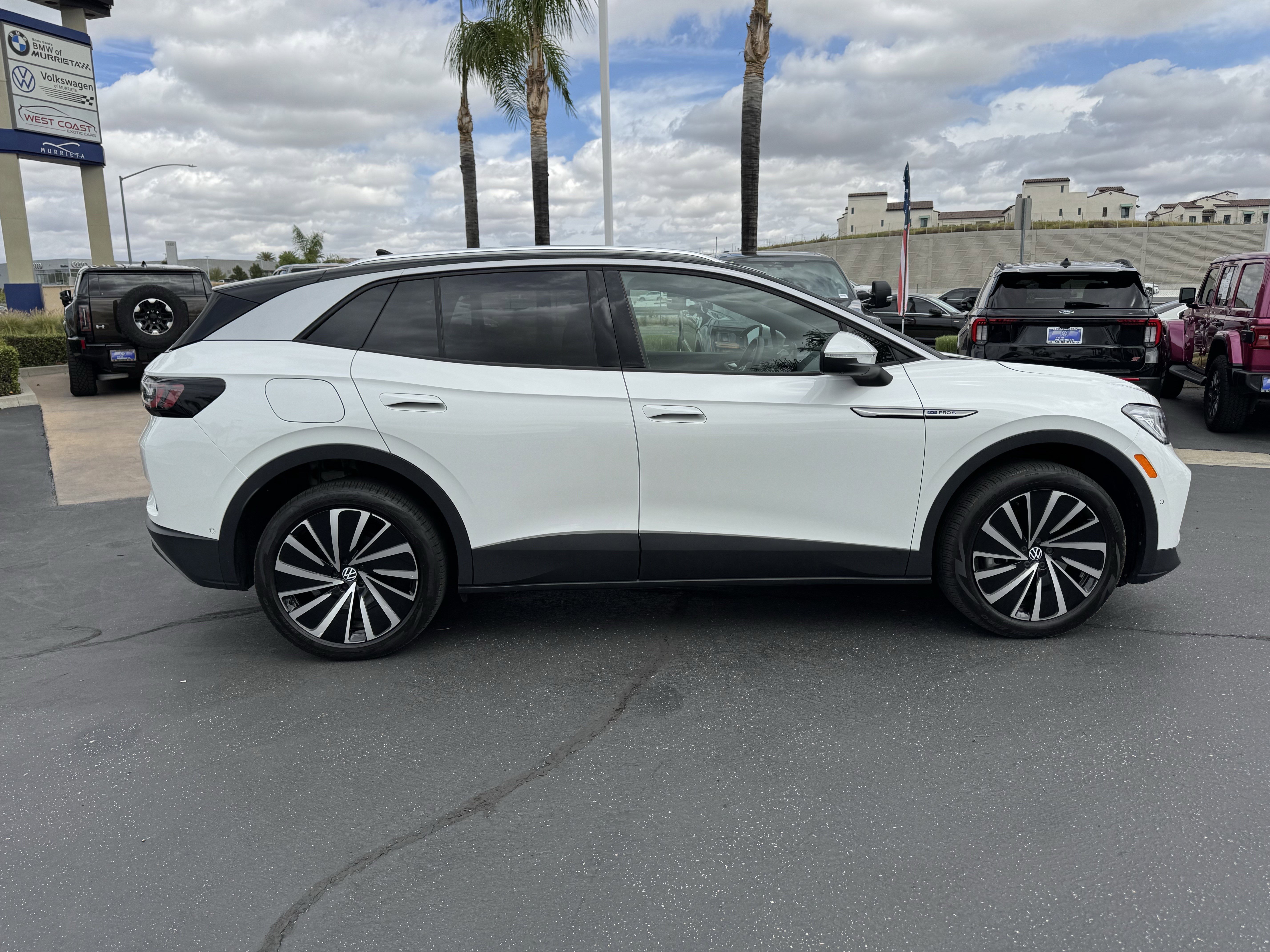 Certified 2023 Volkswagen ID.4 Pro S Plus AWD/4WD image 11