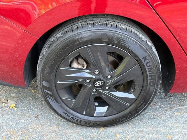 Certified 2023 Hyundai Elantra SEL FWD image 7