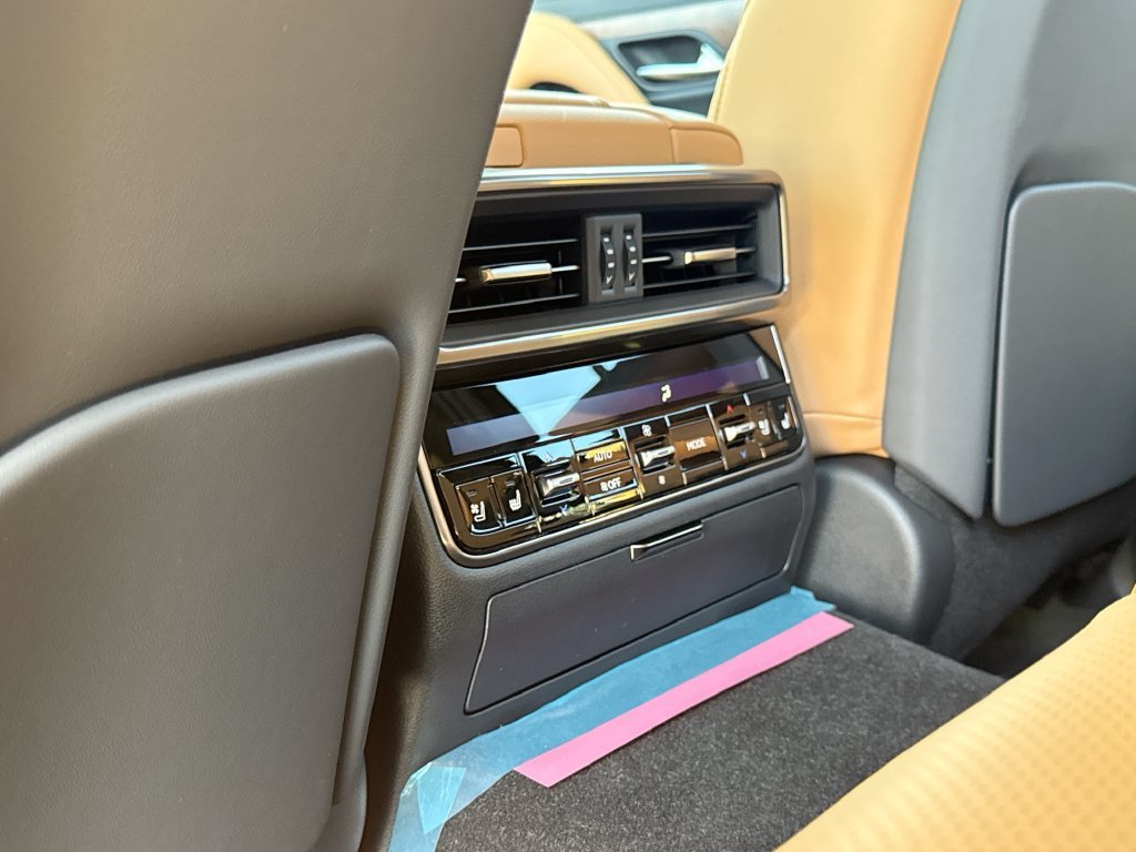 New 2026 Lexus LX 700h Luxury AWD/4WD image 33