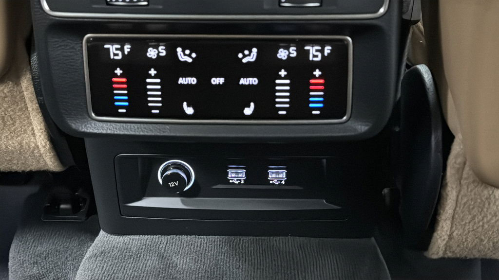 Used 2019 Audi Q8 Prestige w/ Towing Package AWD/4WD image 37