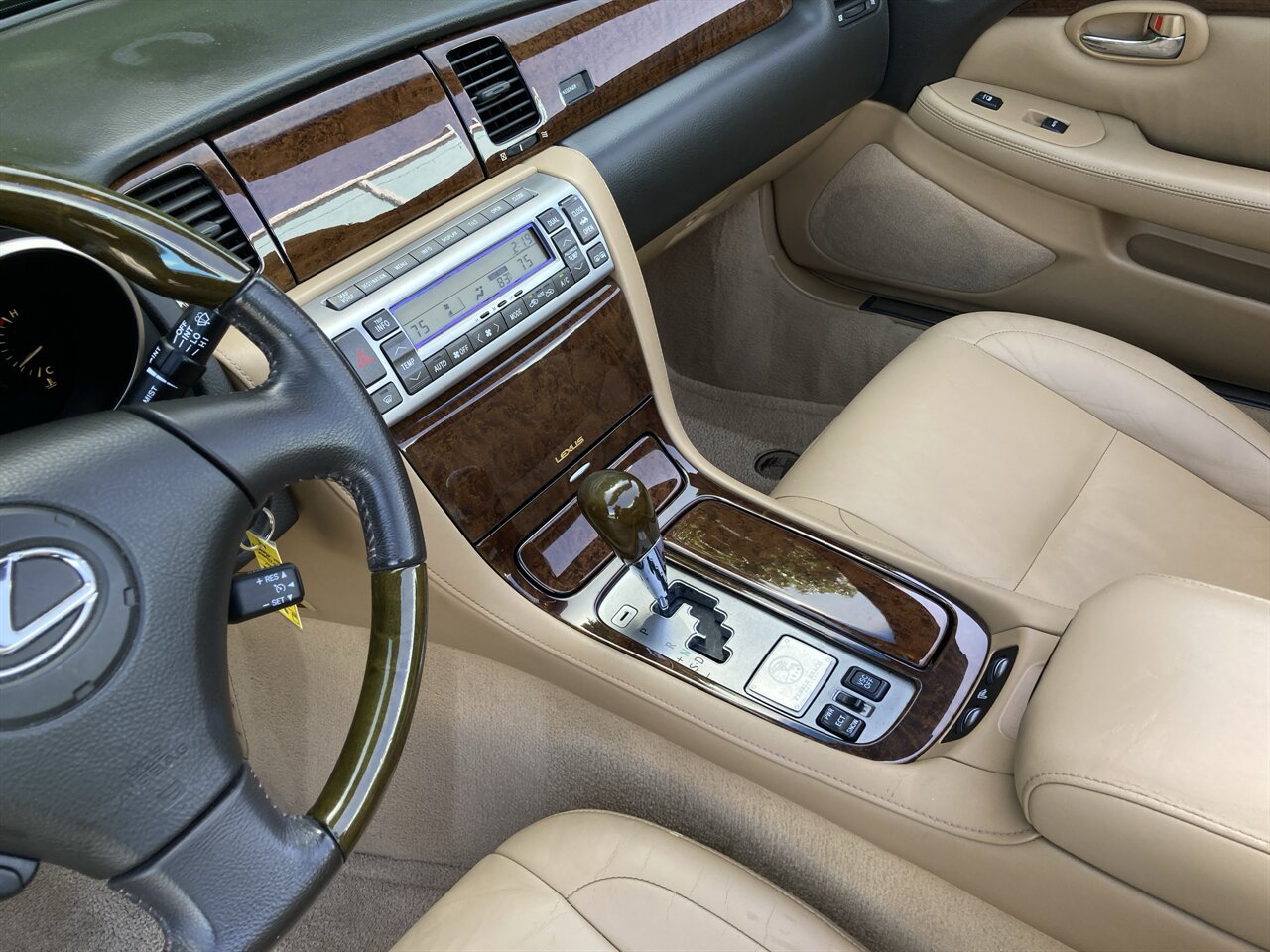Used 2006 Lexus SC 430 Convertible RWD image 23
