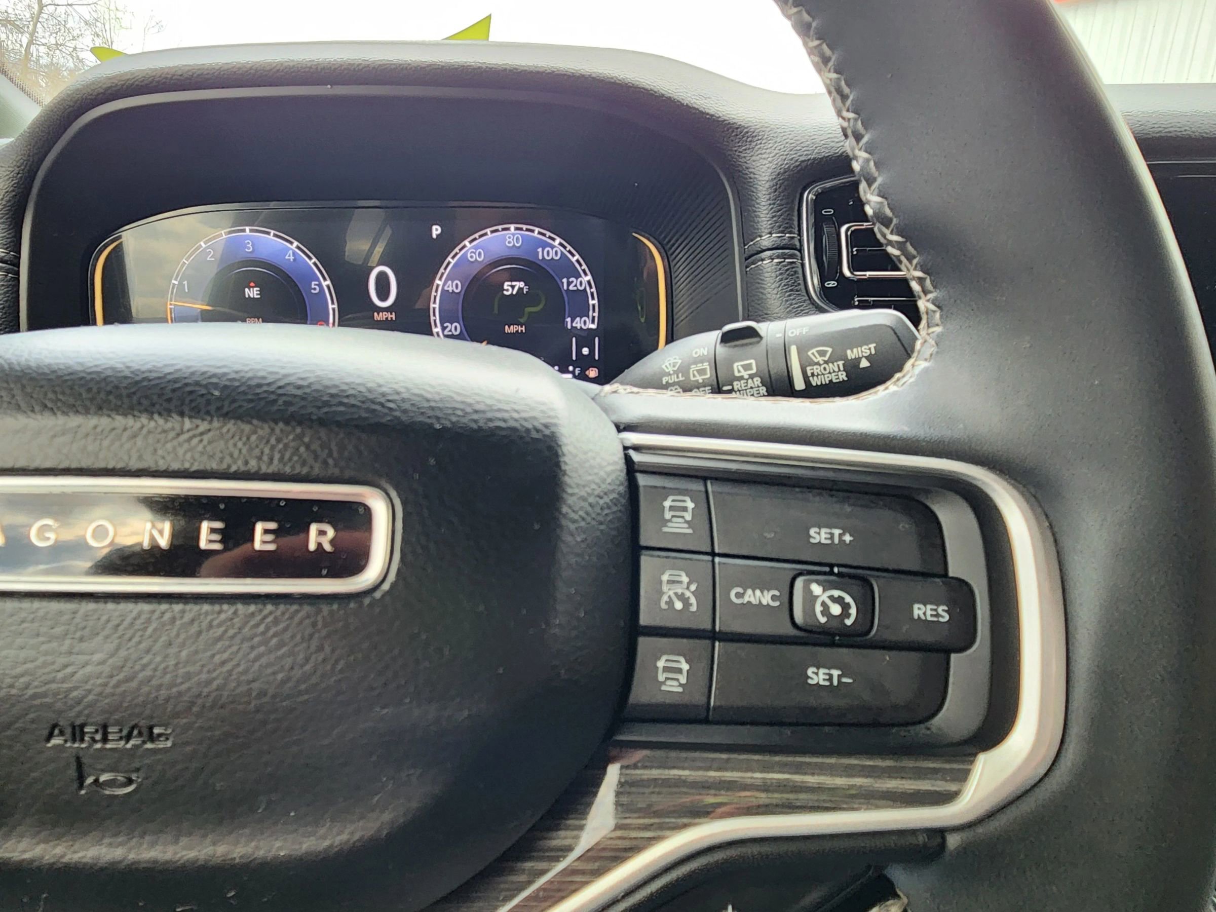 Used 2022 Jeep Wagoneer Series II AWD/4WD image 37