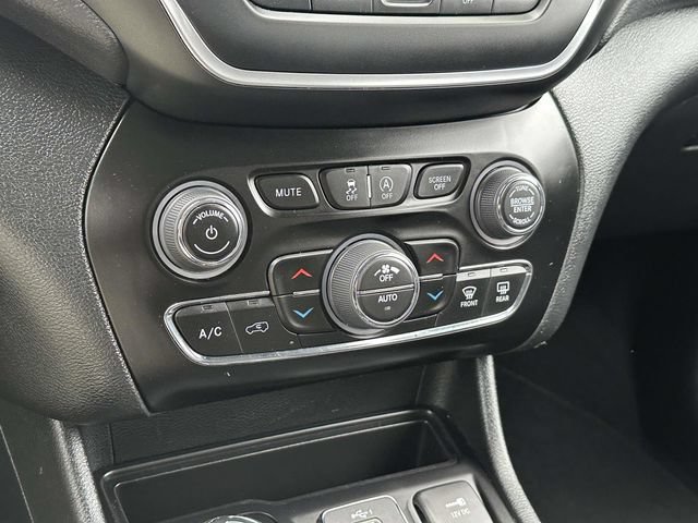 Certified 2023 Jeep Cherokee Altitude Lux AWD/4WD image 16