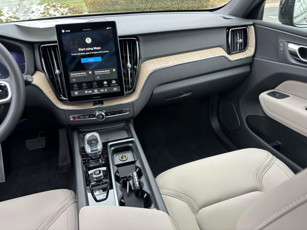 New 2026 Volvo XC60 T8 Plus w/ Protection Package Premier image 30