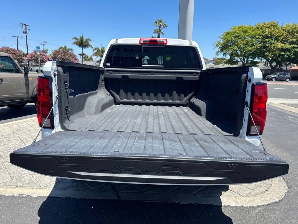 Used 2024 Chevrolet Colorado Trail Boss AWD/4WD image 7