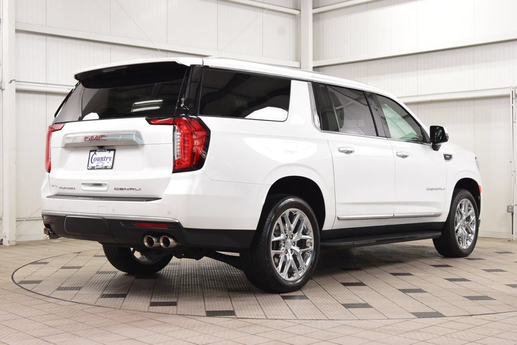 Used 2024 GMC Yukon XL Denali AWD/4WD image 8