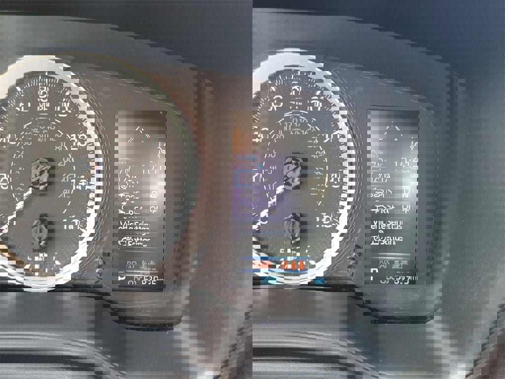 Used 2022 Toyota Corolla LE image 23