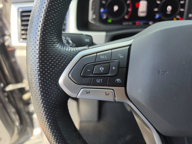 Used 2022 Volkswagen Atlas SEL R-Line AWD/4WD image 41