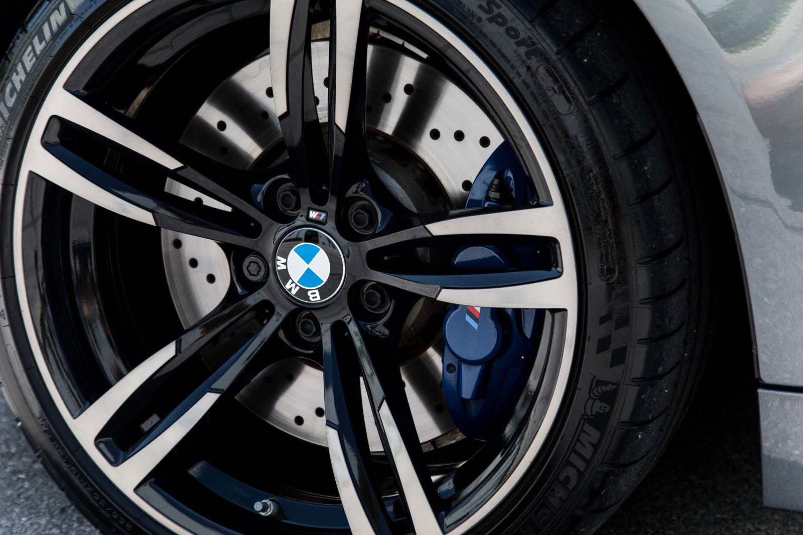 Used 2016 BMW M4 Convertible image 45