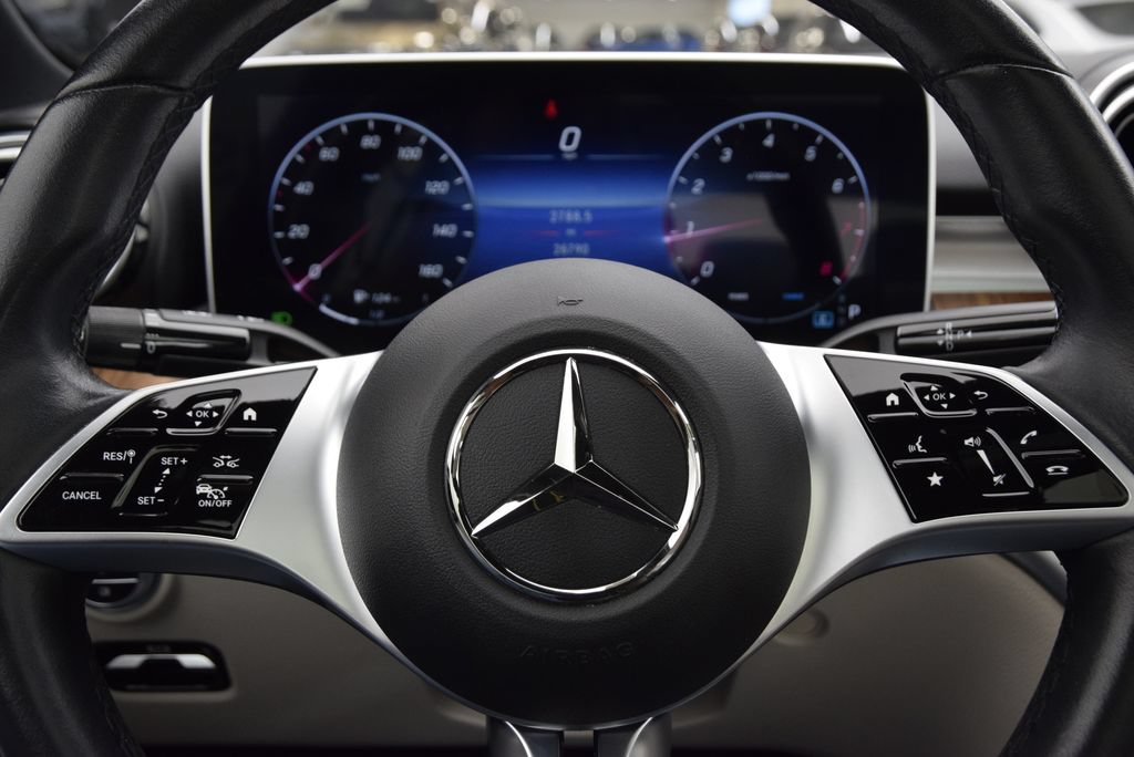 Used 2023 Mercedes-Benz C 300 Sedan image 23