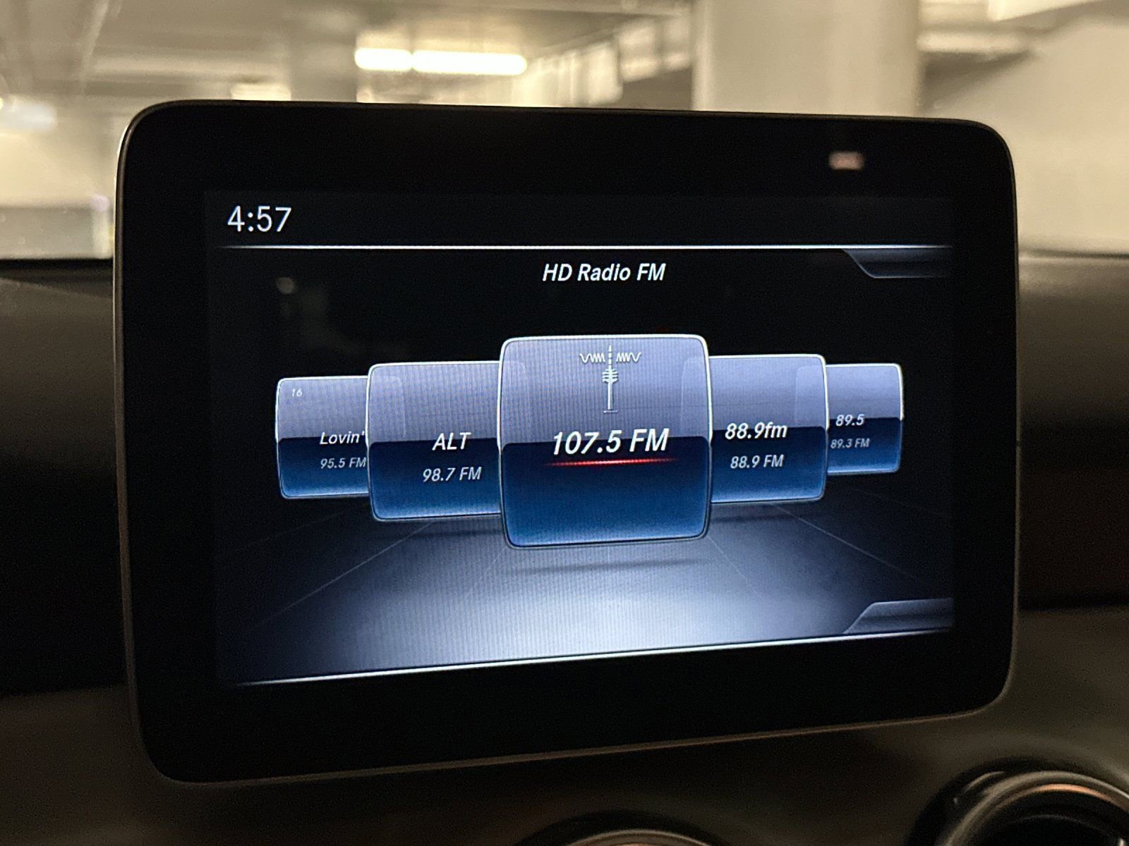 Used 2019 Mercedes-Benz GLA 250 4MATIC w/ Premium Package image 24