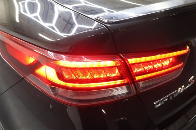 Used 2018 Kia Optima S w/ 18" Alloy Wheels Package image 41