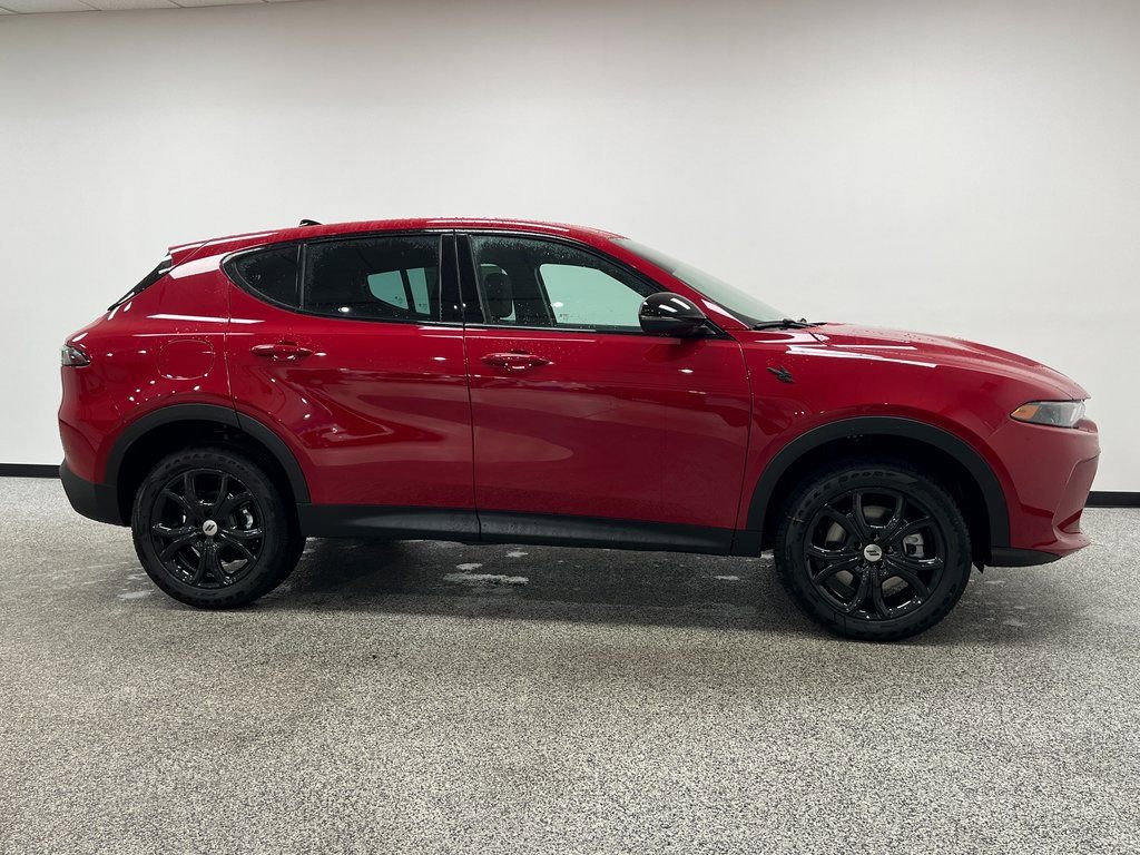 Used 2024 Dodge Hornet GT w/ GT Blacktop Package image 18