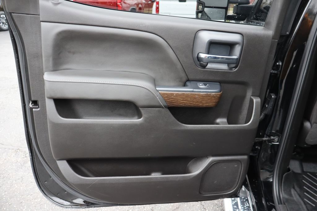 Used 2018 GMC Sierra 3500 Denali w/ Duramax Plus Package image 27