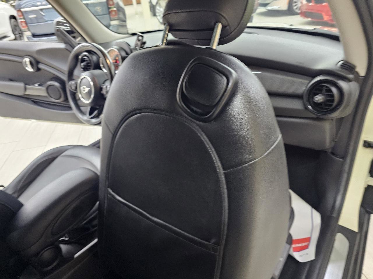 Used 2016 MINI Cooper 2-Door Hardtop image 22