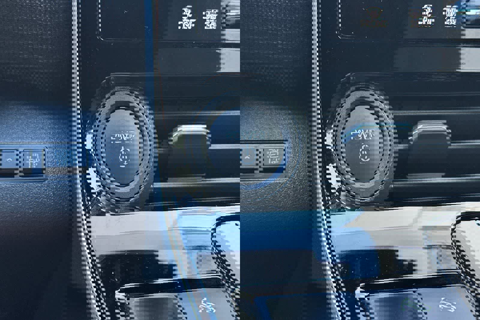 Used 2024 Subaru Solterra Limited image 24