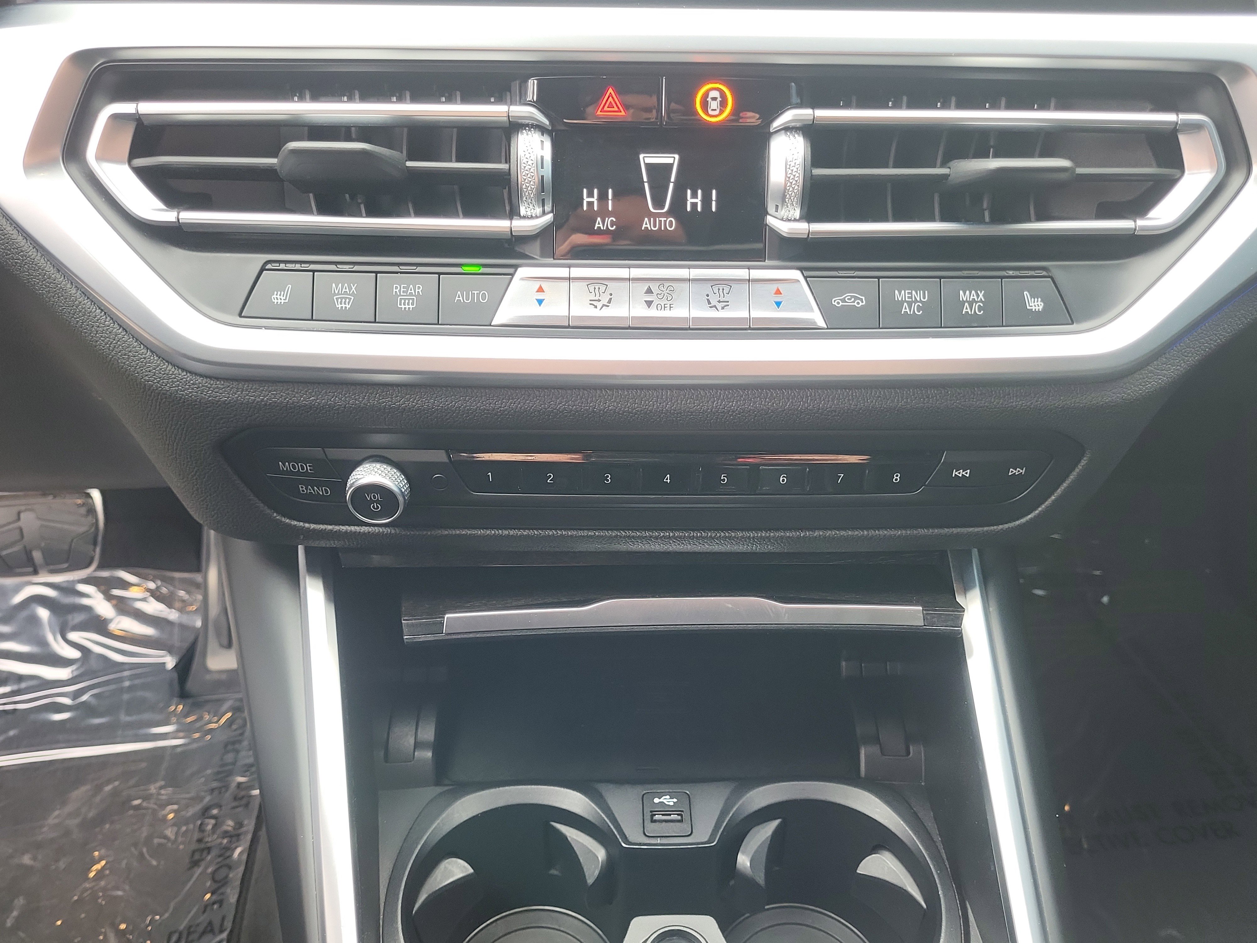 Used 2021 BMW 330i Sedan w/ M Sport Package image 19