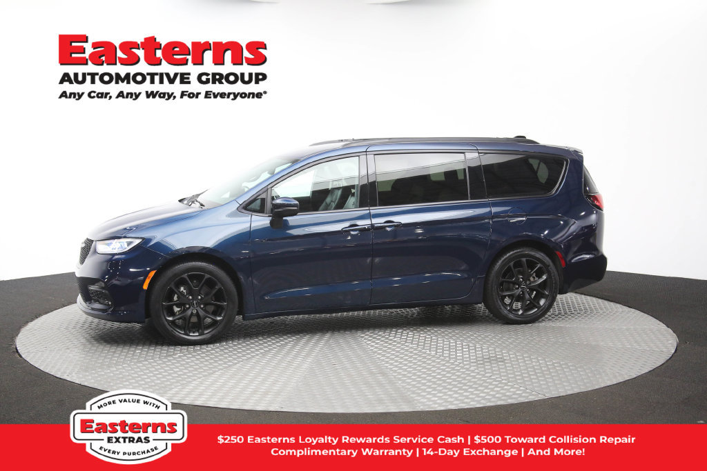 Used 2023 Chrysler Pacifica Touring-L w/ S Appearance Package FWD image 61