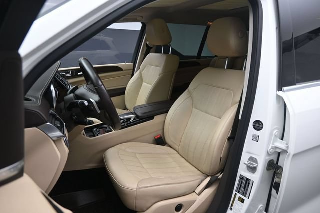 Used 2018 Mercedes-Benz GLS 450 4MATIC w/ Premium Package image 16