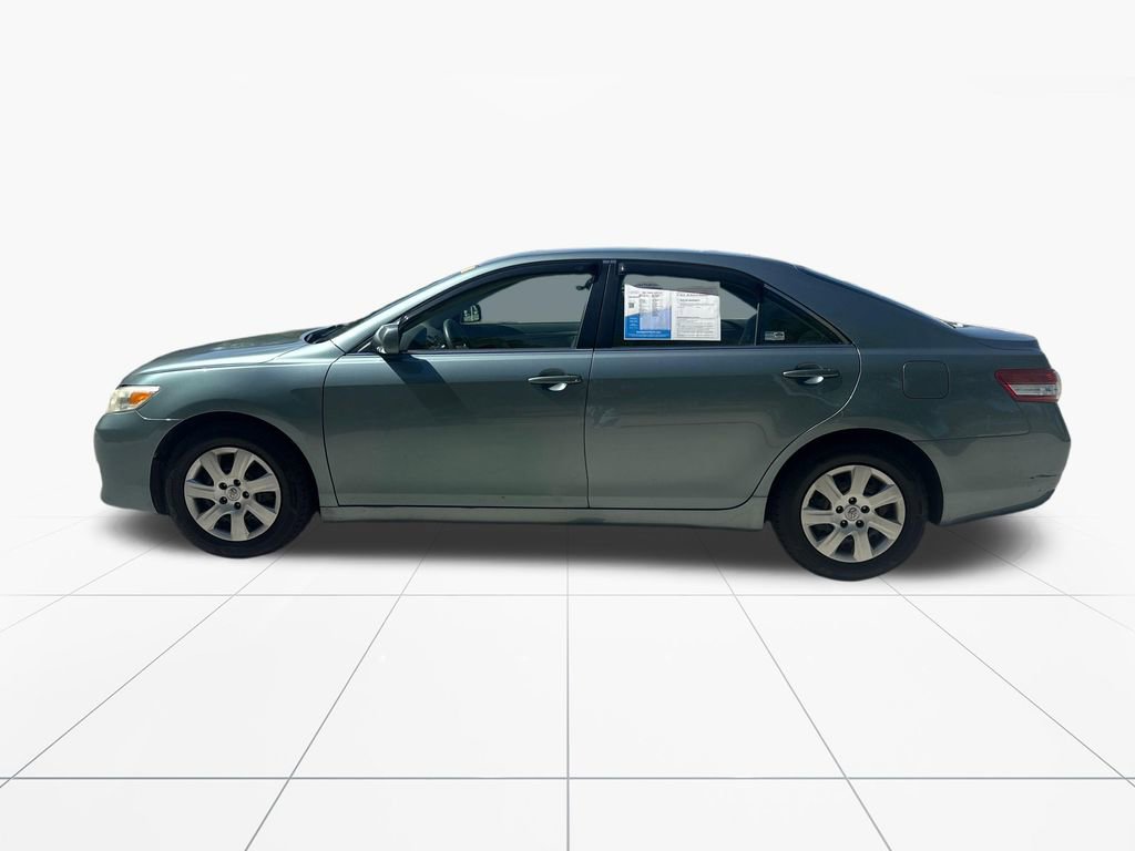 Used 2011 Toyota Camry LE FWD image 5