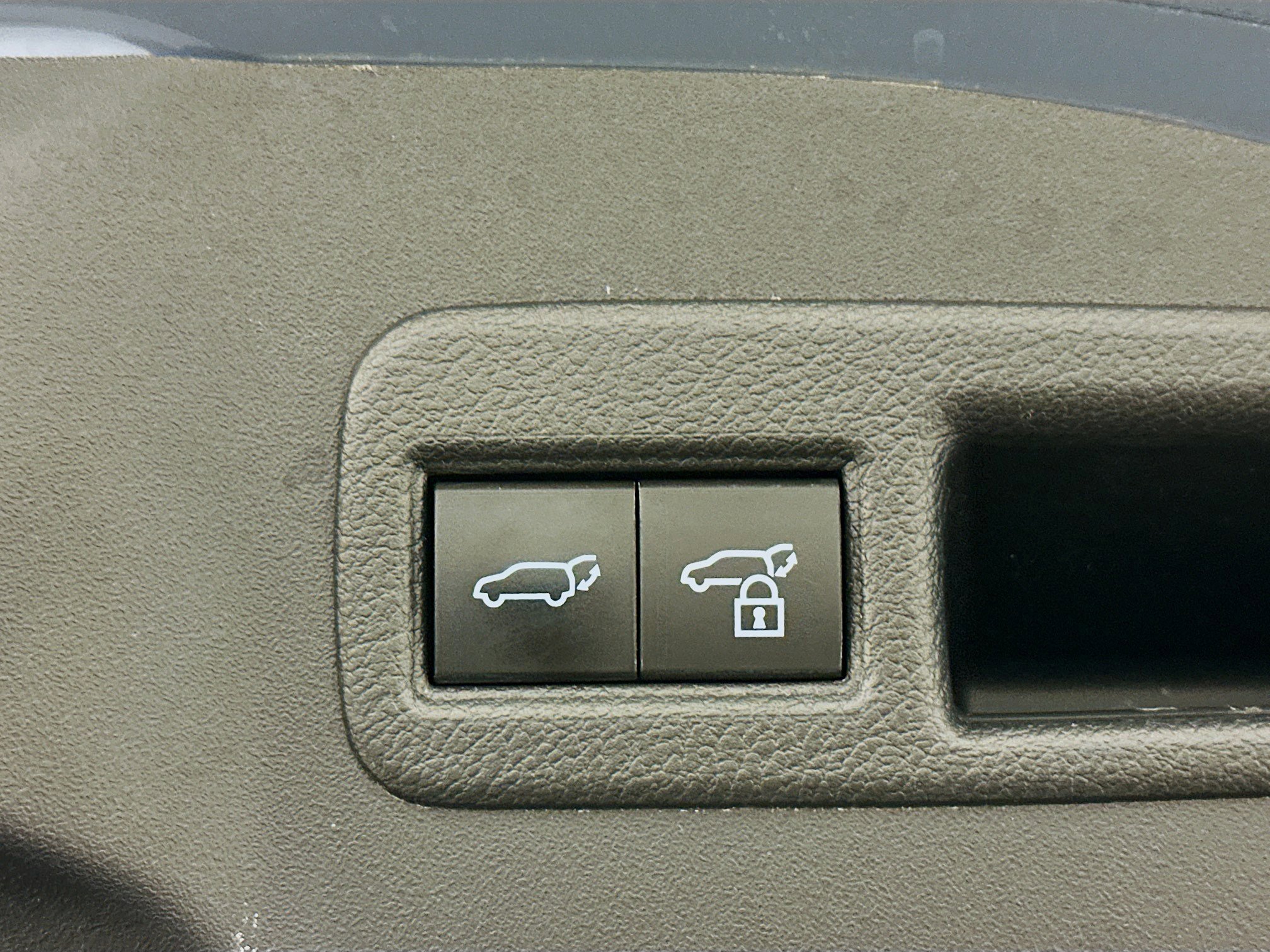 Used 2023 Subaru Solterra AWD image 32