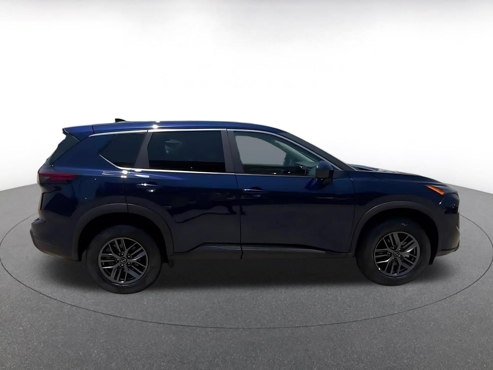 Used 2026 Nissan Rogue SV FWD image 16