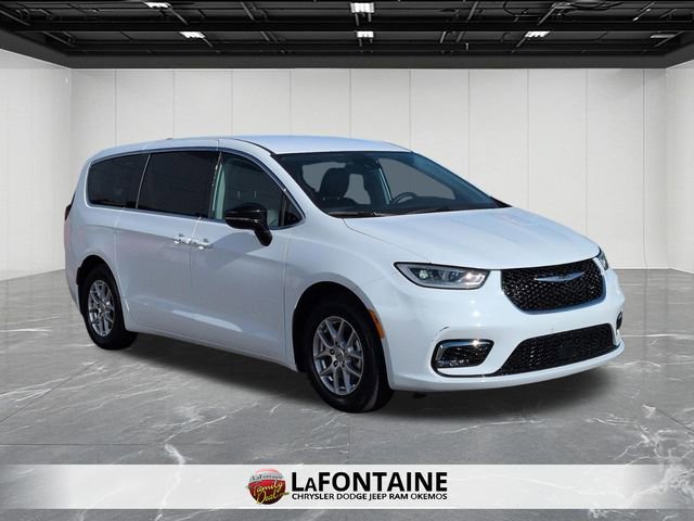 Used 2024 Chrysler Pacifica Touring-L image 7