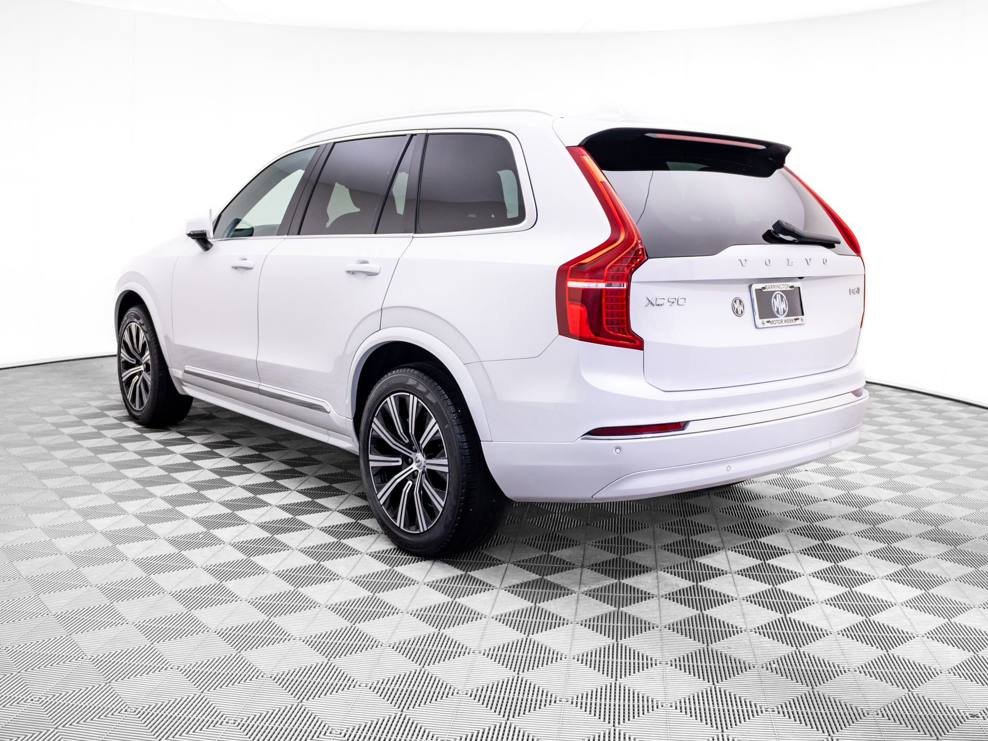 Used 2025 Volvo XC90 B6 Core AWD/4WD image 3