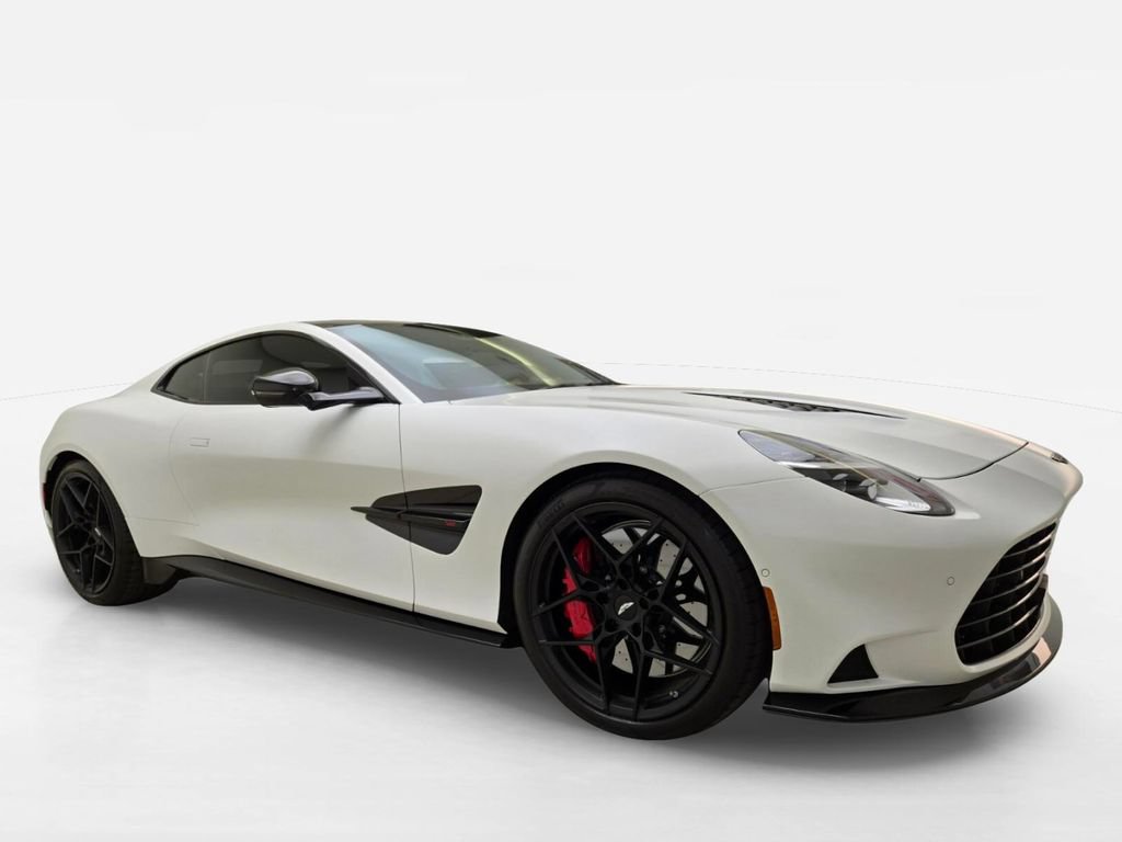 Used 2025 Aston Martin Vanquish RWD image 3