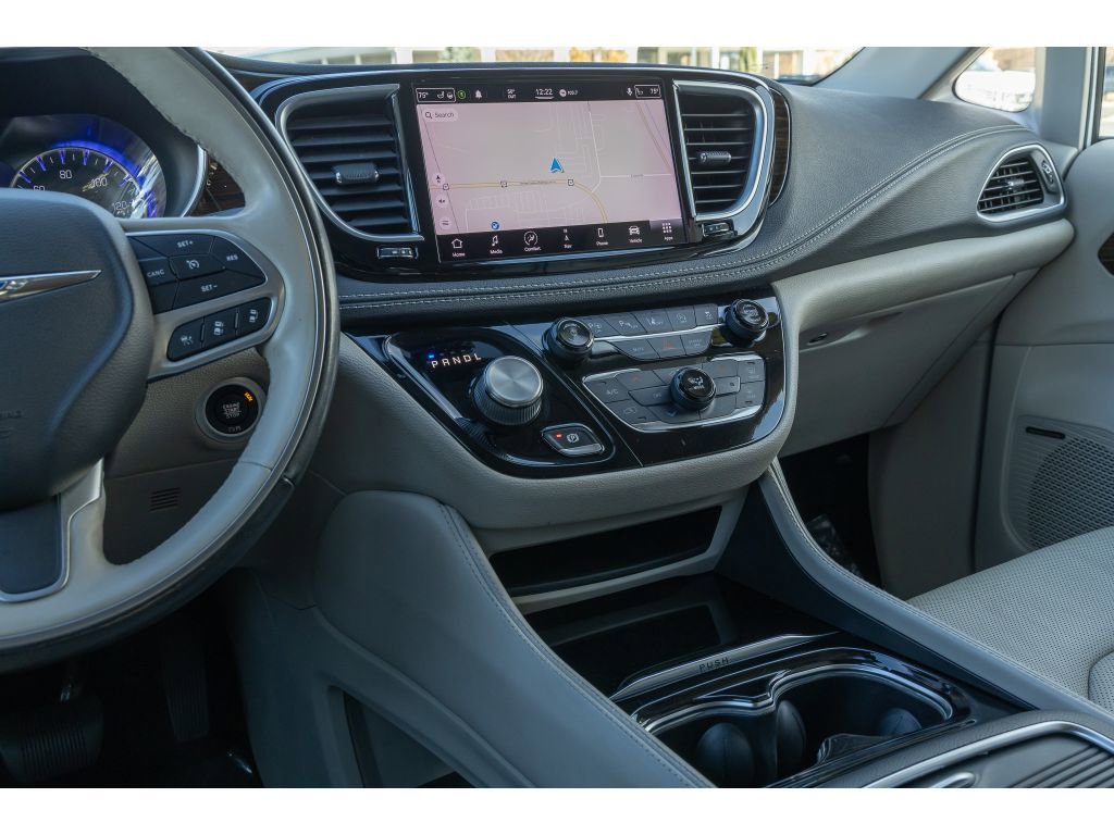 Used 2021 Chrysler Pacifica Limited w/ Premium & Safety Sphere Group image 25