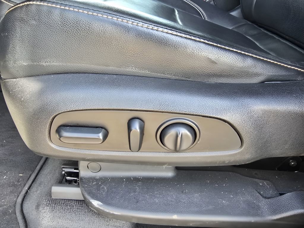 Used 2019 Chevrolet Traverse Premier w/ Driver Confidence II Package image 17