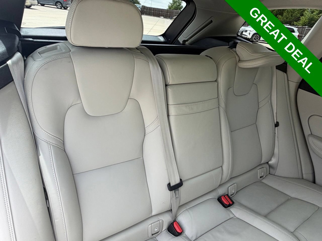 Used 2022 Volvo XC60 T8 Inscription AWD/4WD image 32