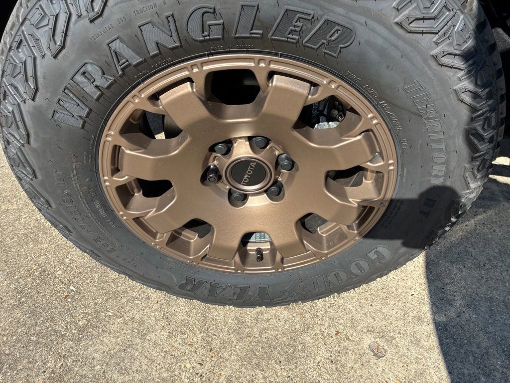 New 2025 Toyota Tacoma Trailhunter image 28