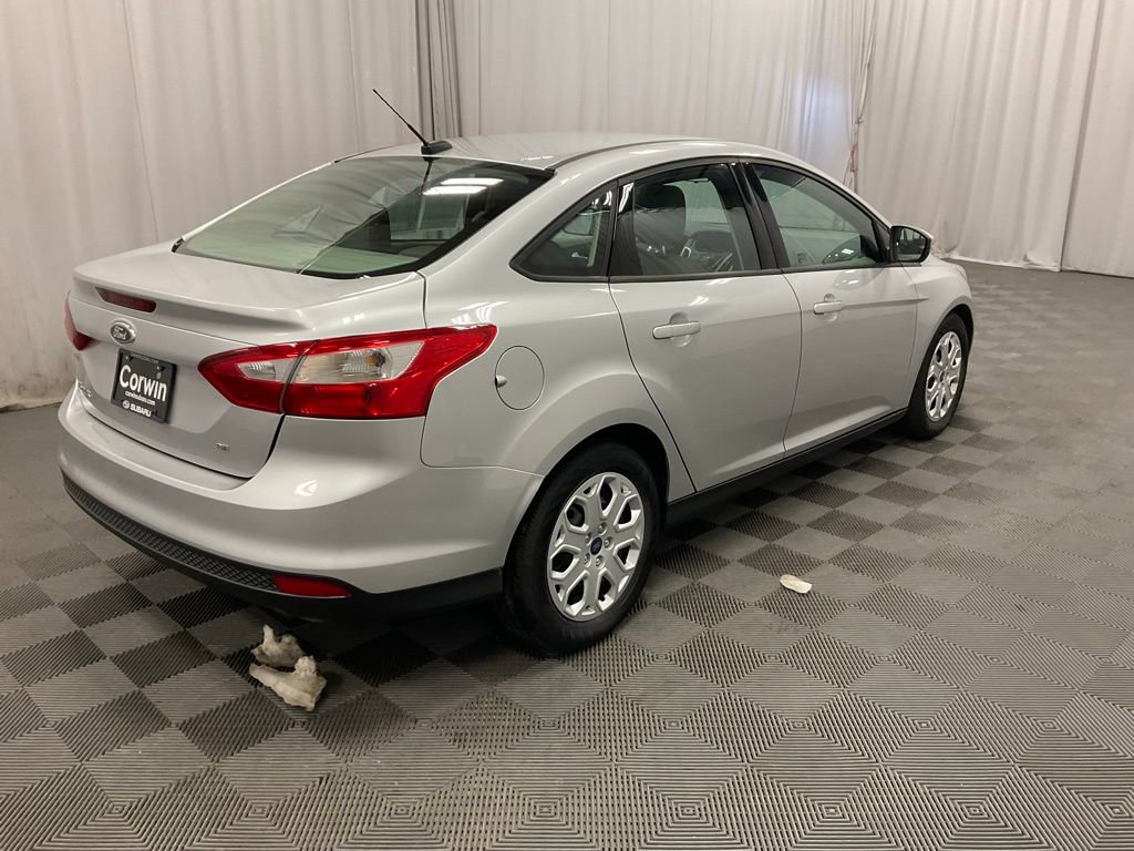 Used 2012 Ford Focus SE image 2