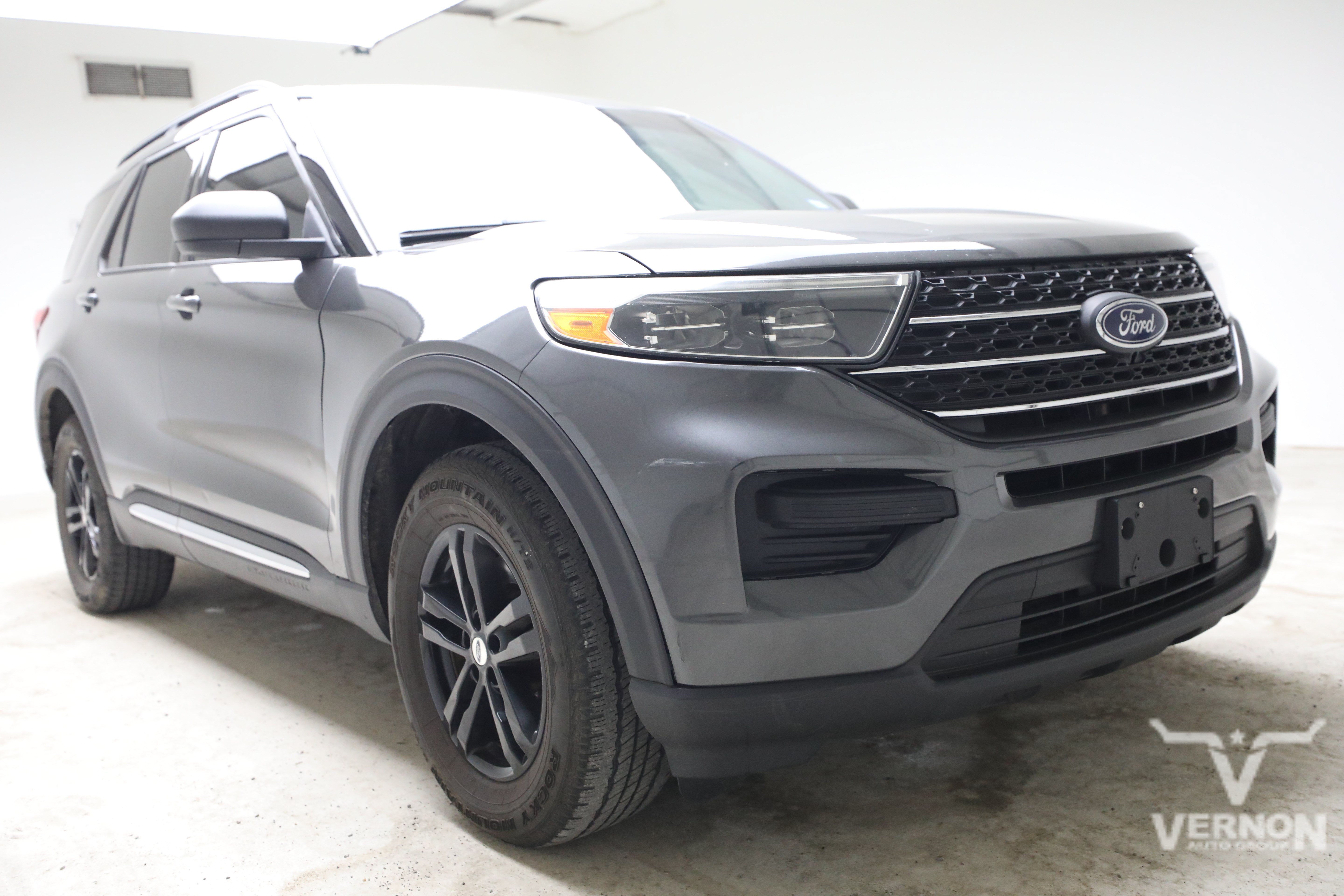 Used 2020 Ford Explorer XLT w/ Comfort Package AWD/4WD image 6