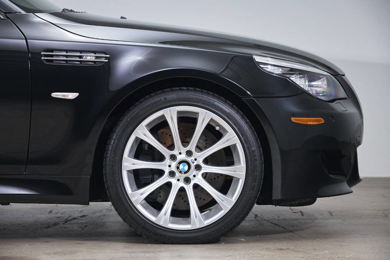 Used 2008 BMW M5 image 29