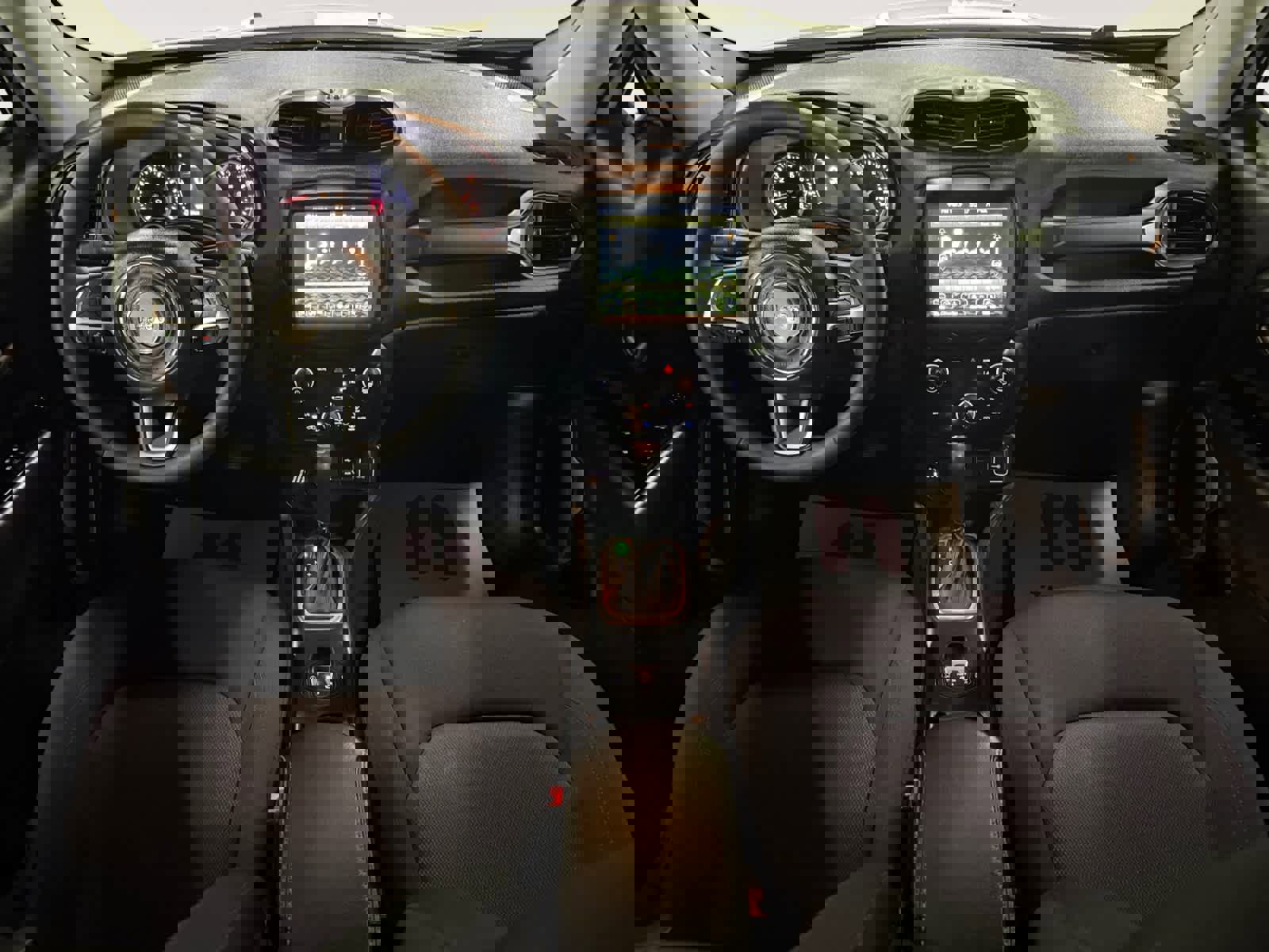 Used 2023 Jeep Renegade Latitude image 17