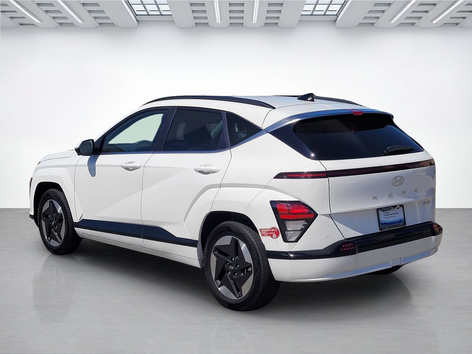 Certified 2024 Hyundai Kona Limited FWD image 6